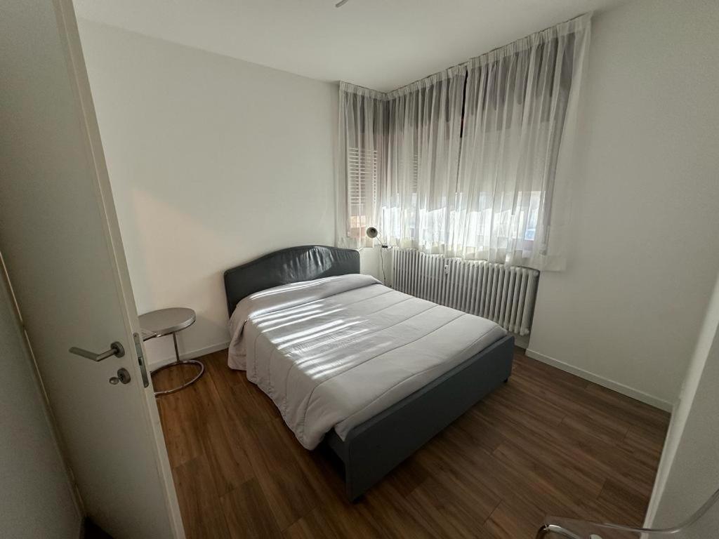 Elegante In Centro Apartment